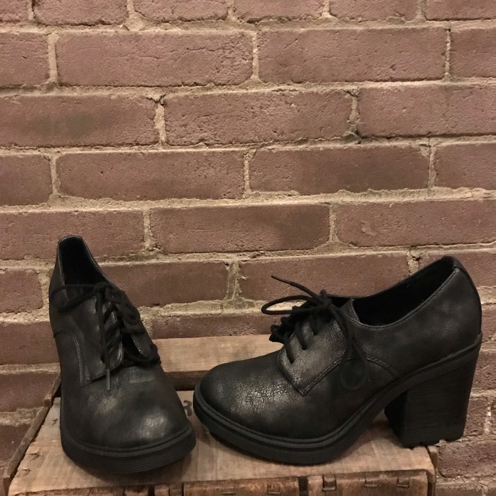 Oxford style heels